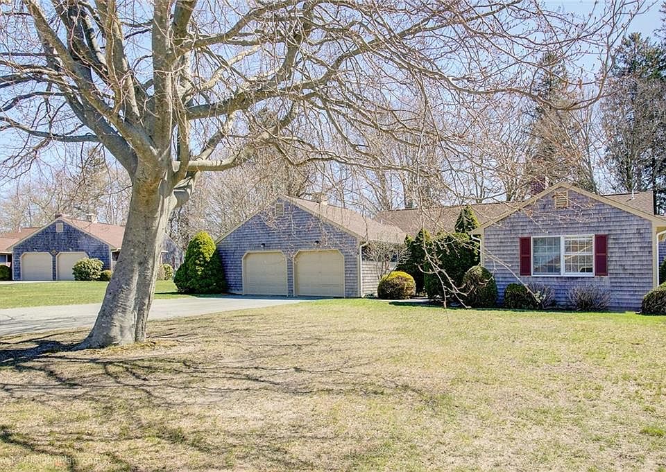 16 Gibbs Ln Portsmouth RI Zillow Apartments for Rent in Portsmouth