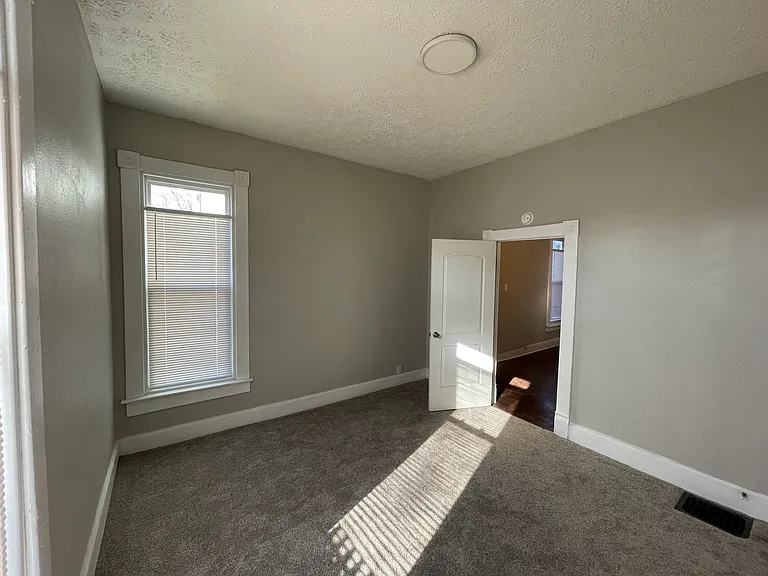 4015 Rookwood Ave — Photo 25