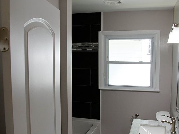 3rd image of 30 Weidner Ln