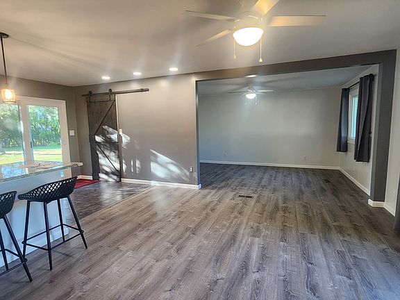 3rd image of 6555 Manson Dr