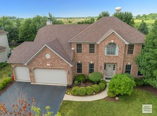 113 Pineridge Dr S, Oswego, IL 60543