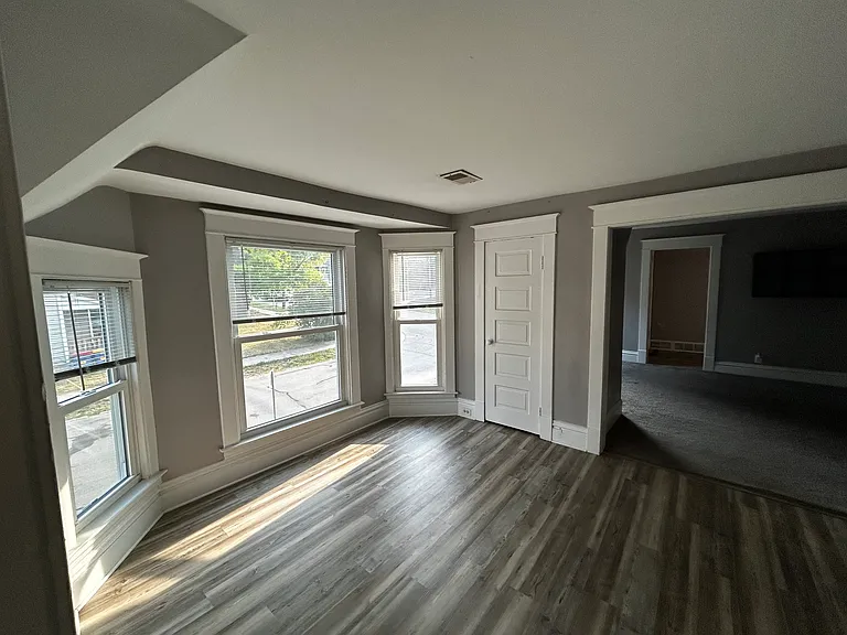 729 College Ave NE #2 — Photo 15