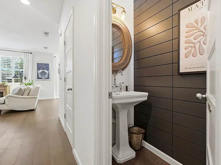 1521 N Encoure Way — Photo 4