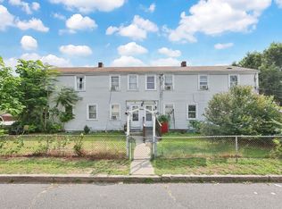 7 Kelly Pl, Springfield, MA 01104