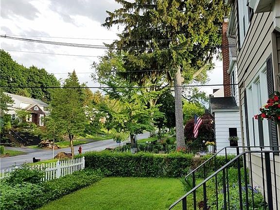 5th image of 306 Scott Ave