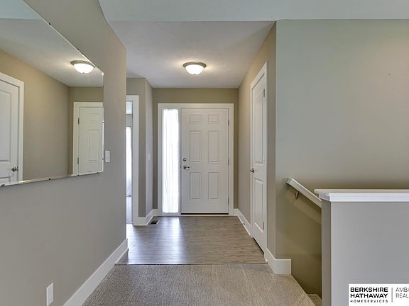 4th image of 2752 N 202nd Ave