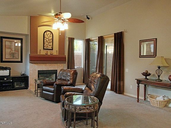 4th image of 990 W Thornbush Pl