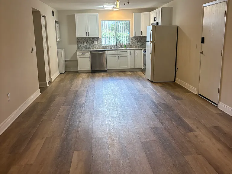 3802 N Lake Dr #20 — Photo 10
