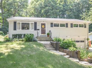 1357 Hertz Dr SE, Cedar Rapids, IA 52403