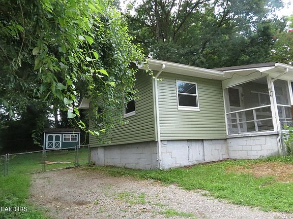 2nd image of 122 Atlanta Rd