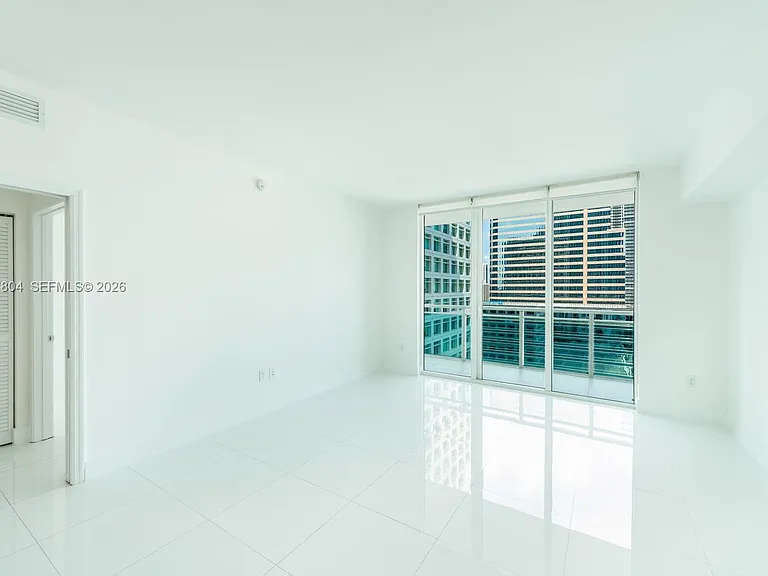950 Brickell Bay Dr #2208 — Photo 5