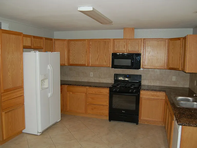 7185 Acorn Ct — Photo 8