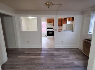 328 N High St APT 1, Martinsburg, WV 25404