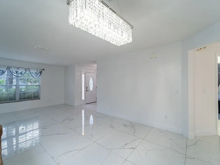 129 Bella Rosa Cir — Photo 8