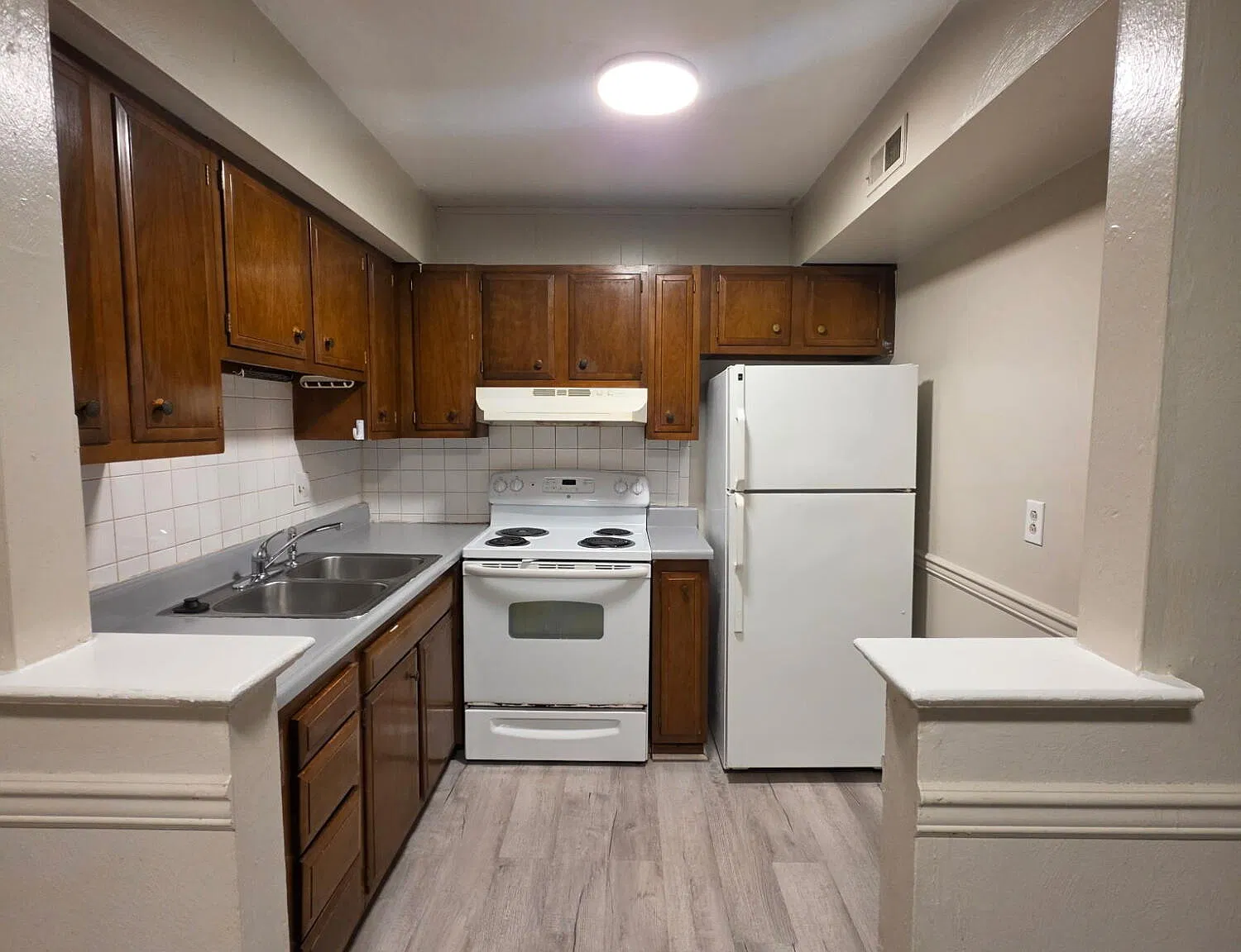 1 bed, 1.0 bath, 760 sqft, $1,050 — Photo 4