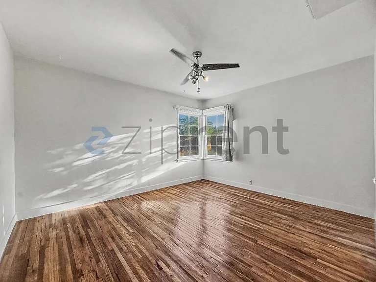 720 Mount Vernon Ave — Photo 16