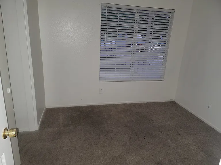 11615 Cornell St — Photo 10