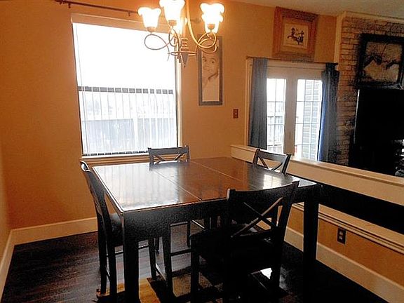 3rd image of 2656 Clayton Oaks Dr