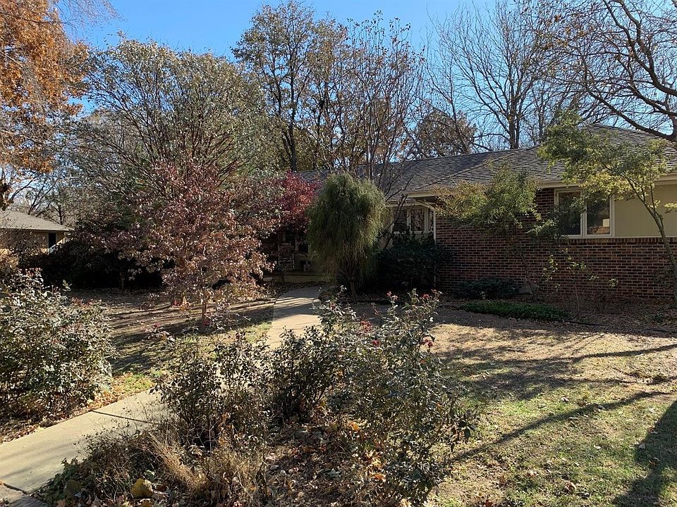 1st image of 303 NW 17th St