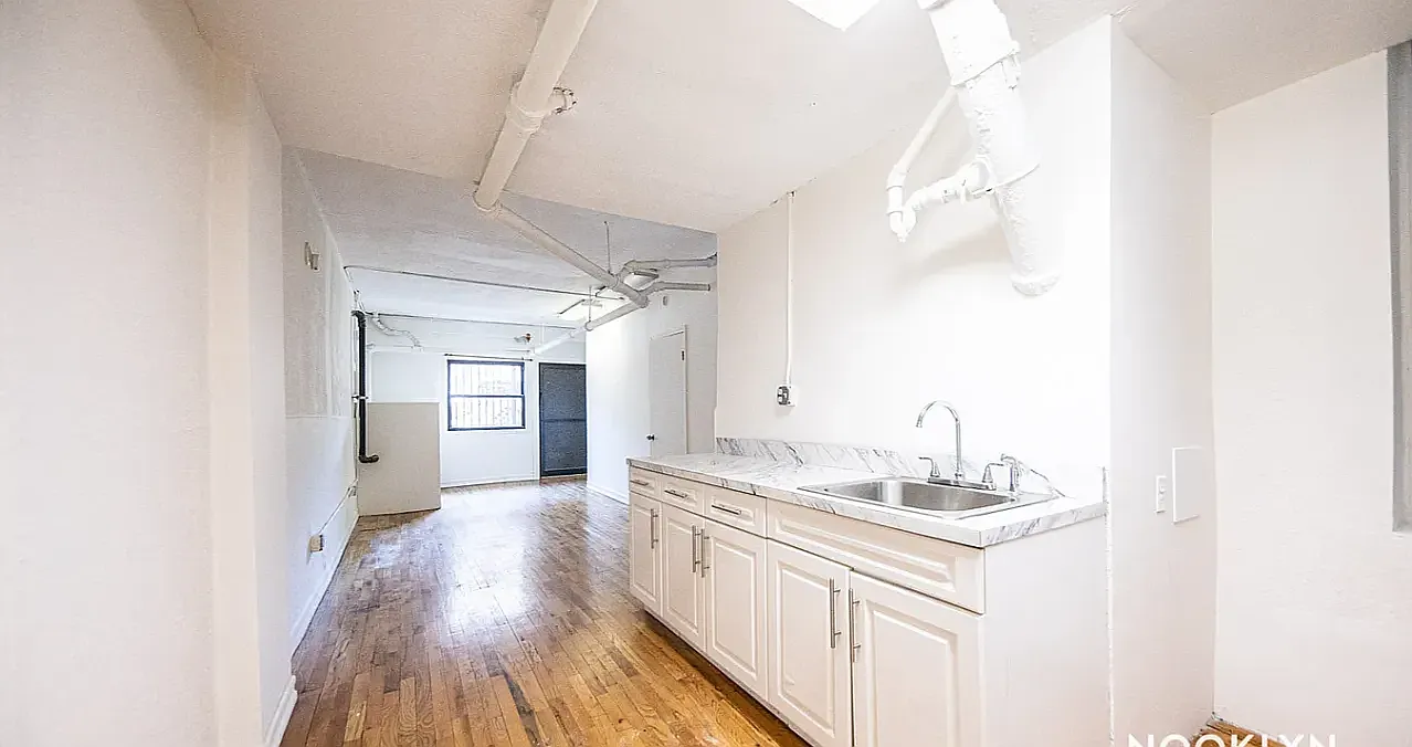 623 Metropolitan Avenue — Photo 2