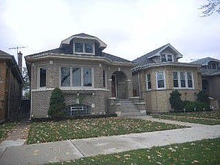 1st image of 5923 W Cornelia Ave