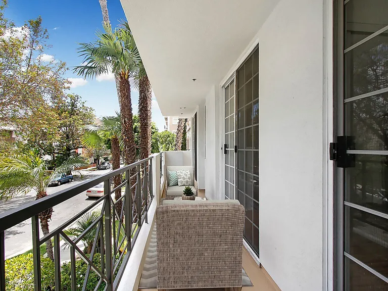311 S. Swall Drive Apartments — Photo 24