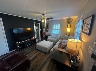 17 Congress Dr, Morganfield, KY 42437