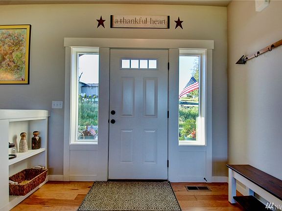 Entry way 