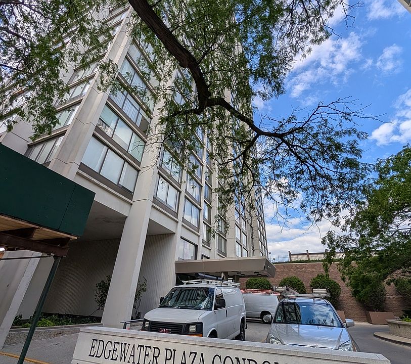 1st image of 5455 N Sheridan Rd APT 3103