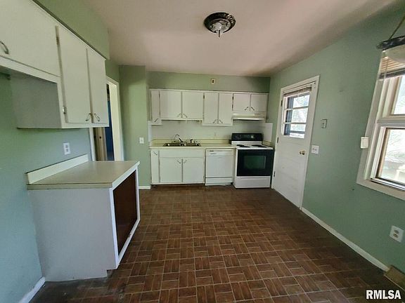 5th image of 142 W Lakeland Dr