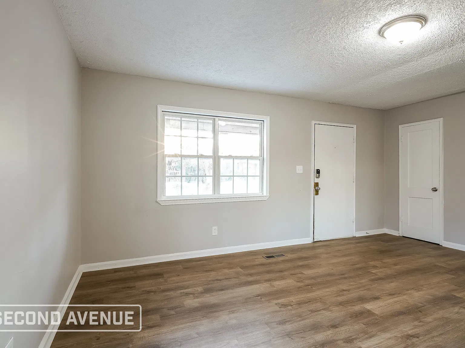 3 bed, 2.0 bath, 1502 sqft, $1,095 — Photo 3