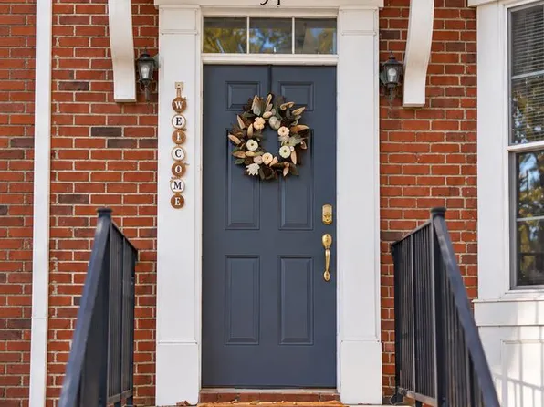 54 Union St, Robbinsville, NJ 08691