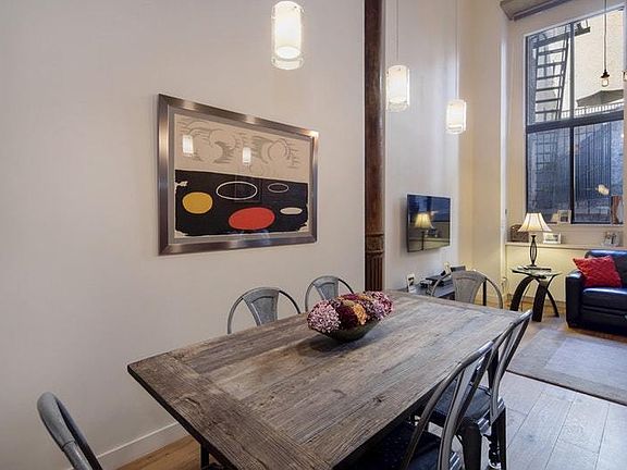 4th image of 39 E 12th St APT 103