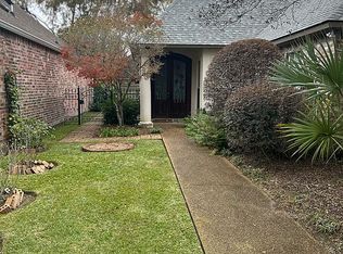 5839 Glen Cove Dr, Baton Rouge, LA 70809