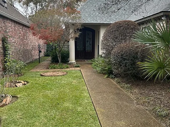 5839 Glen Cove Dr, Baton Rouge, LA 70809