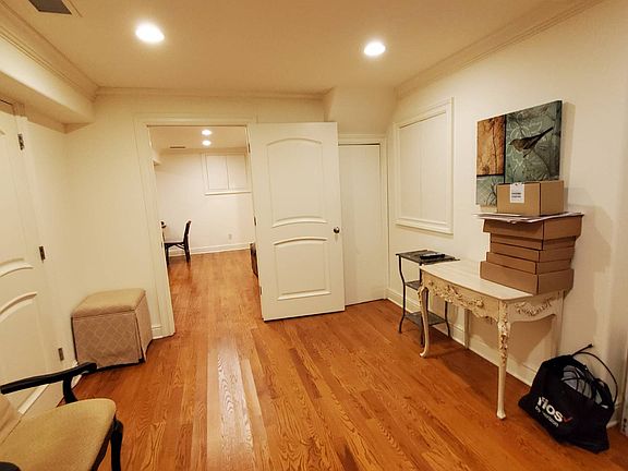 5th image of 209 Gosling Hill Dr