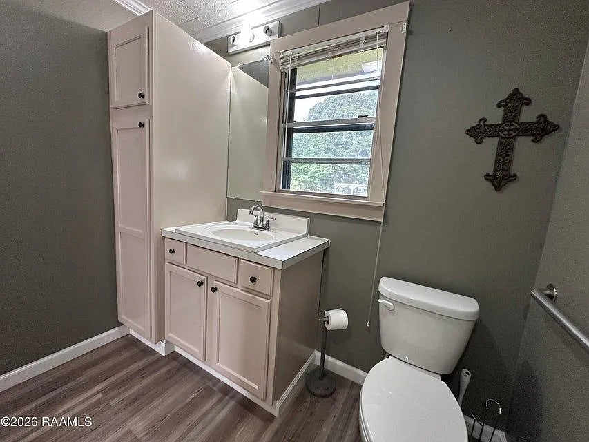 3 bed, 2.0 bath, 1772 sqft, $1,700 — Photo 4