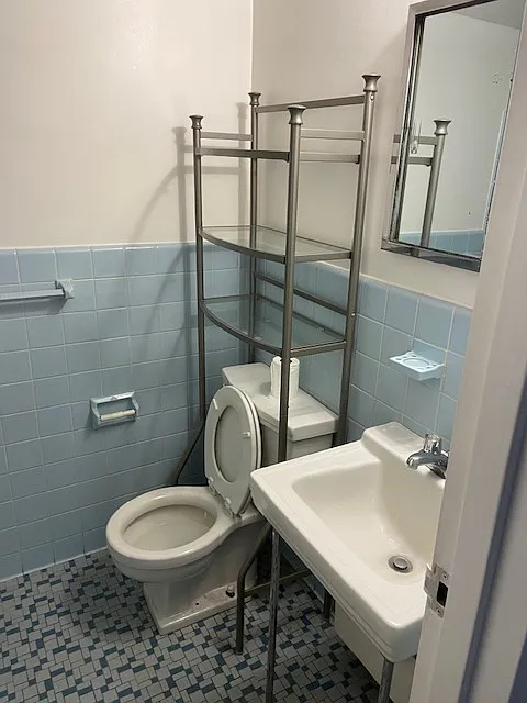 Studio, 420 sqft, $1,900 — Photo 4