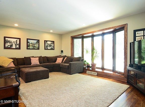 3rd image of 161 N Norman Dr