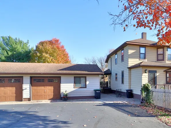 709 Lindbergh Dr S, Little Falls, MN 56345