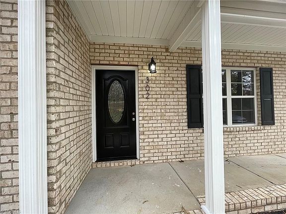 3rd image of 302 Shannon Dr