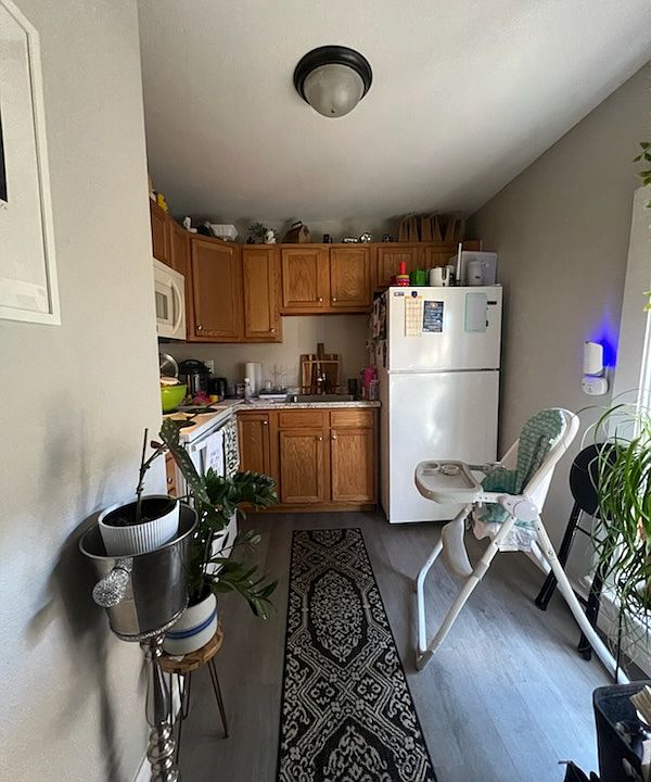 2nd image of 82 W Division St