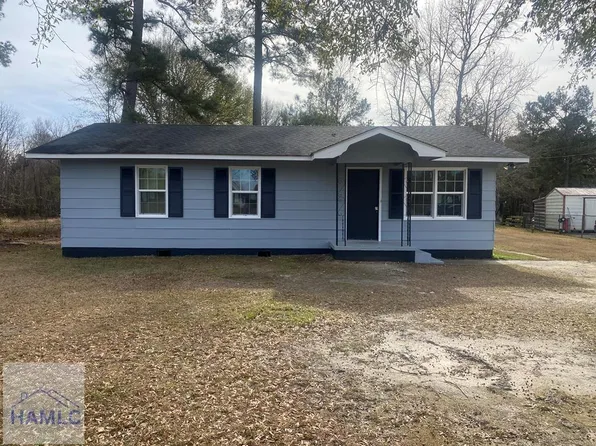 528 Tarver Ave, Millen, GA 30442