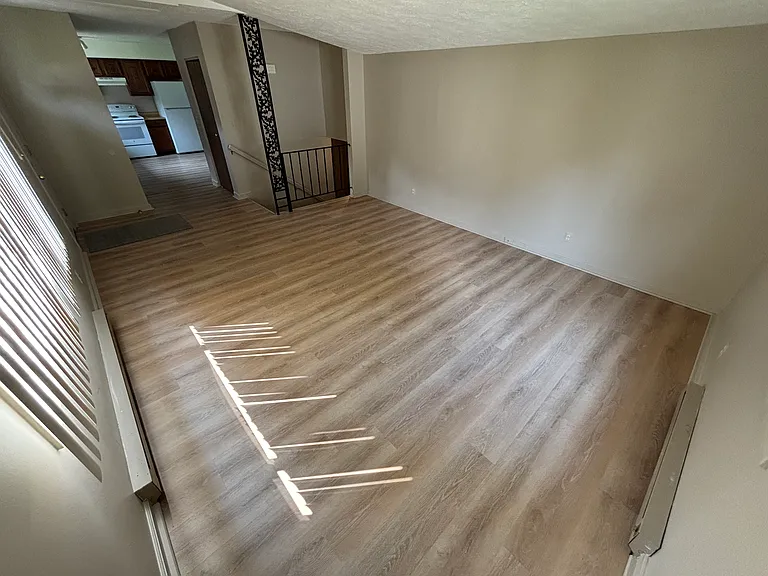 159 Tompkins Dr — Photo 3