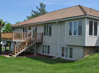 8804 Redbud Ln, Lenexa, KS 66220