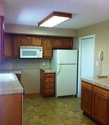 3rd image of 4218 Kerrybrook Dr