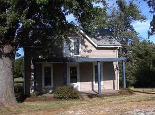 160 N Pine St, Baylis, IL 62314