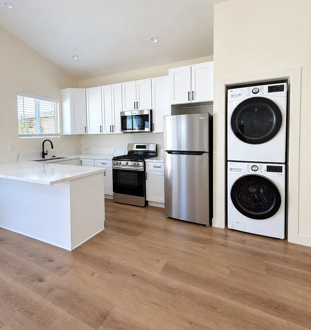 1 bed, 600 sqft, $2,500 — Photo 1