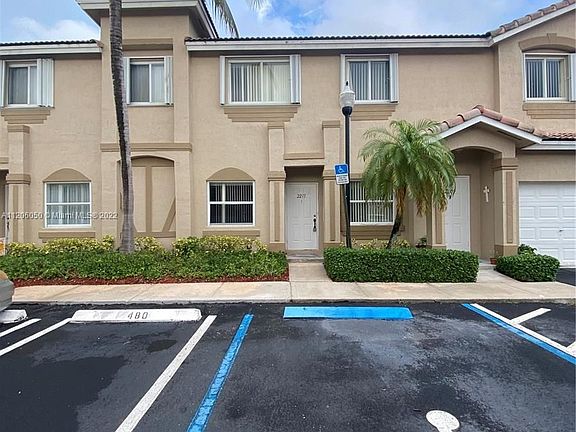2nd image of 2211 SE 23rd Ave #2211