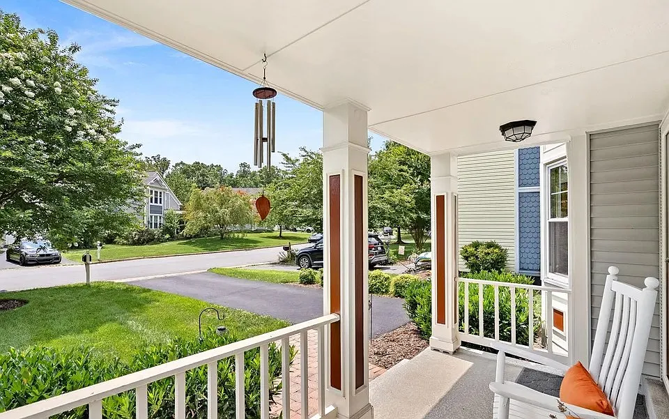 3 bed, 2009 sqft, $3,500 — Photo 3